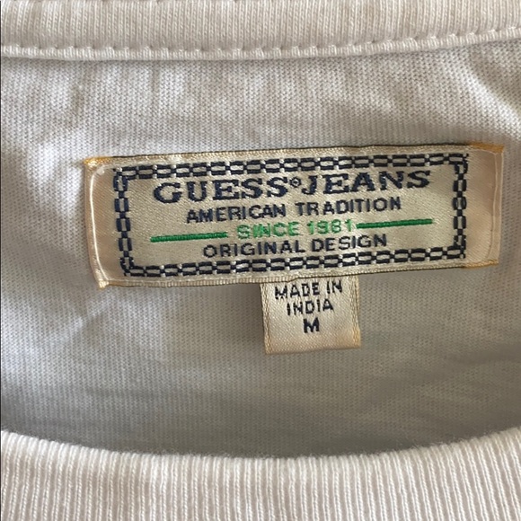 Guess t-shirt - Picture 3 of 4